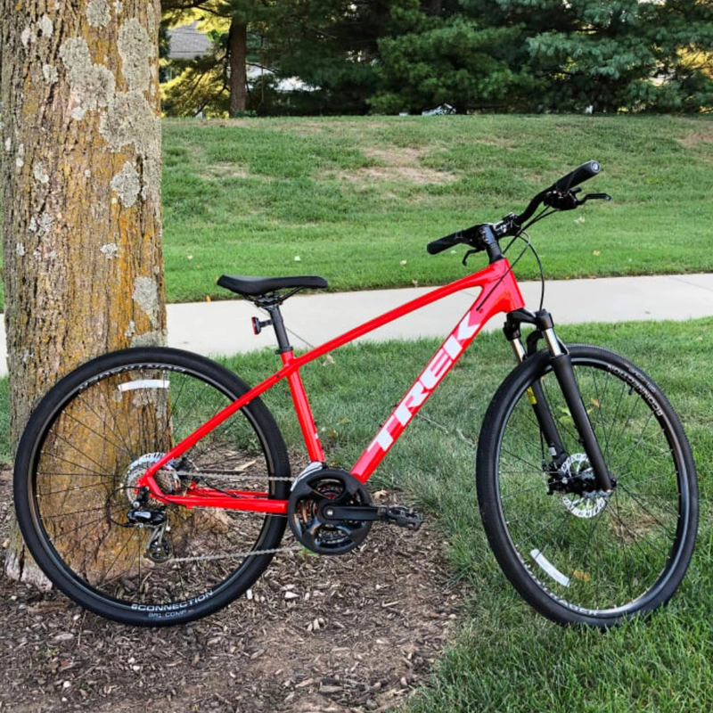 Trek Dual Sport 1 Hybrid Bike