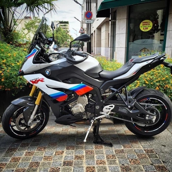 BMW S 1000 XR Engine and stock Exhaust sound